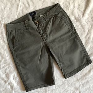 American eagle Bermuda shorts 10  C8
